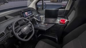 Doblo Easy Pro 2026 : les images de l’intérieur du nouvel utilitaire de Fiat